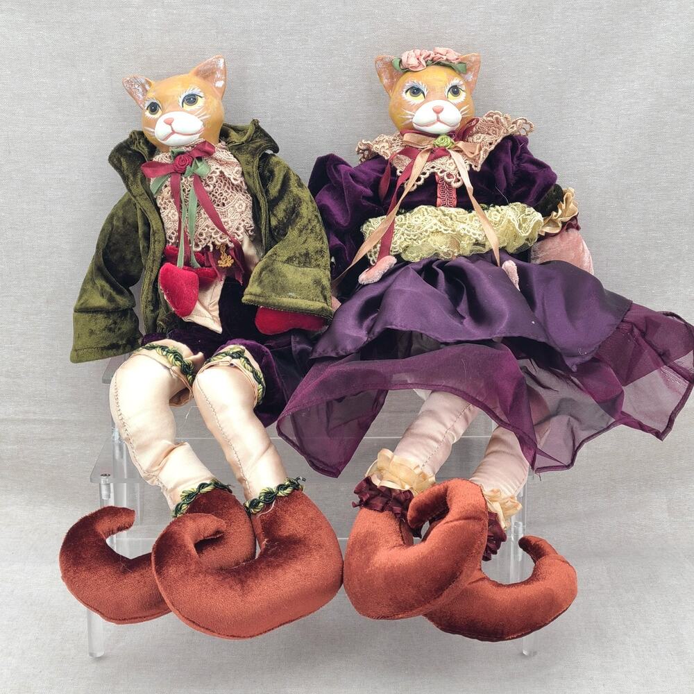 Pair Katherine's Collection Wayne Kleski Anthropomorphic Cat Dolls Shelf Sitters